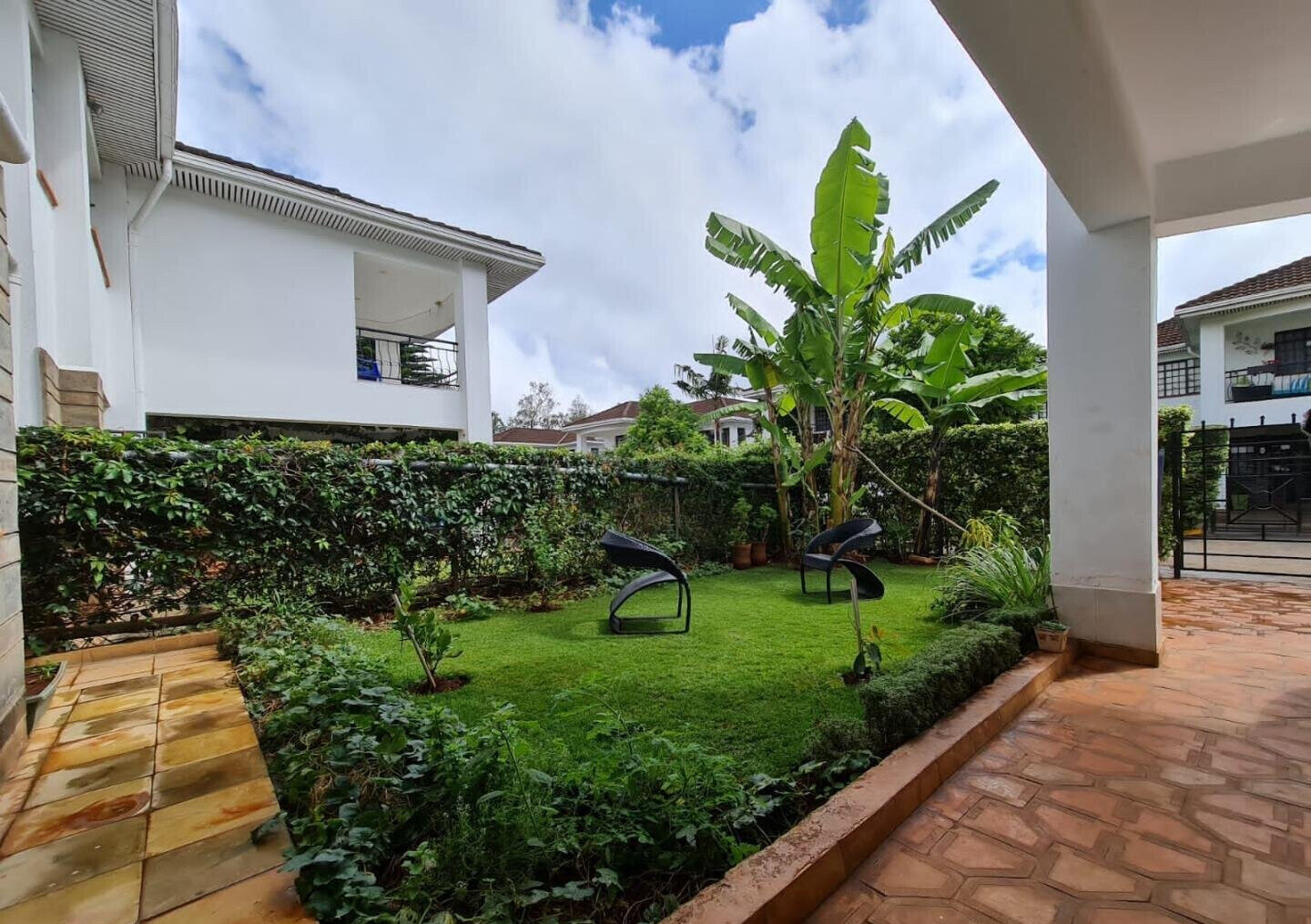 4BR Townhouse with Jacuzzi & Sunken Lounge - Westlands