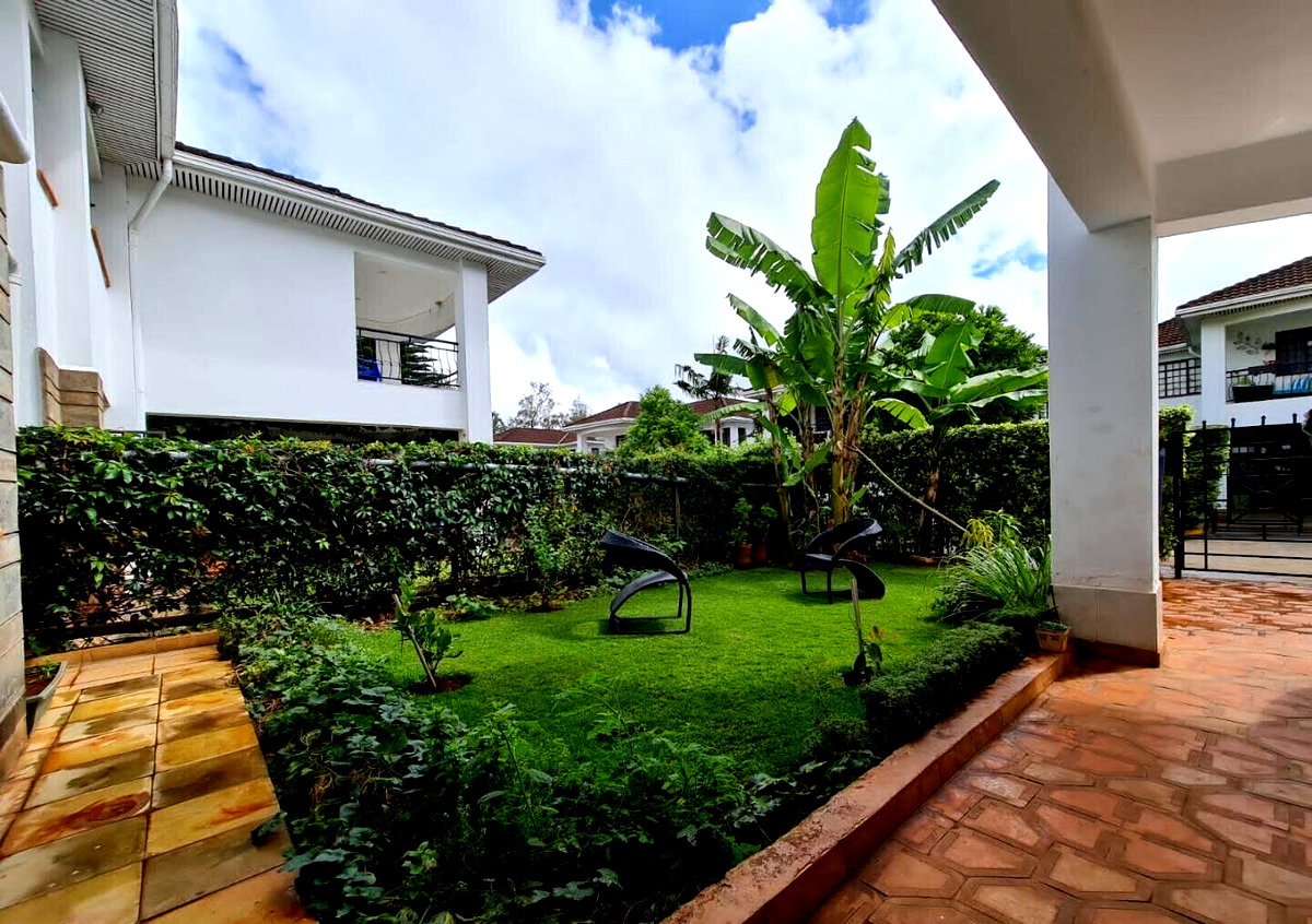 4BR Townhouse with Jacuzzi & Sunken Lounge - Westlands