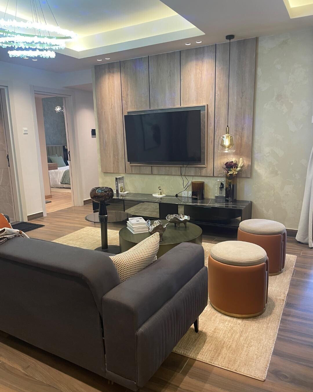 2BR with Heated Pool & Rooftop BBQ - Lavington