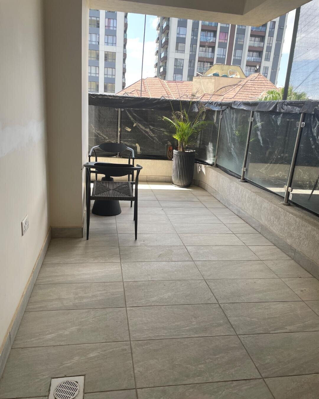 2BR with Heated Pool & Rooftop BBQ - Lavington