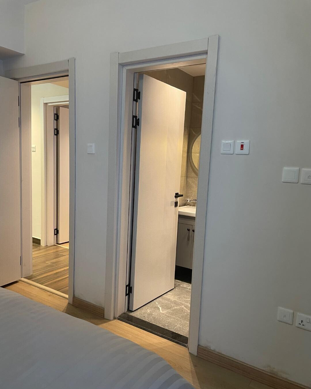 2BR with Heated Pool & Rooftop BBQ - Lavington