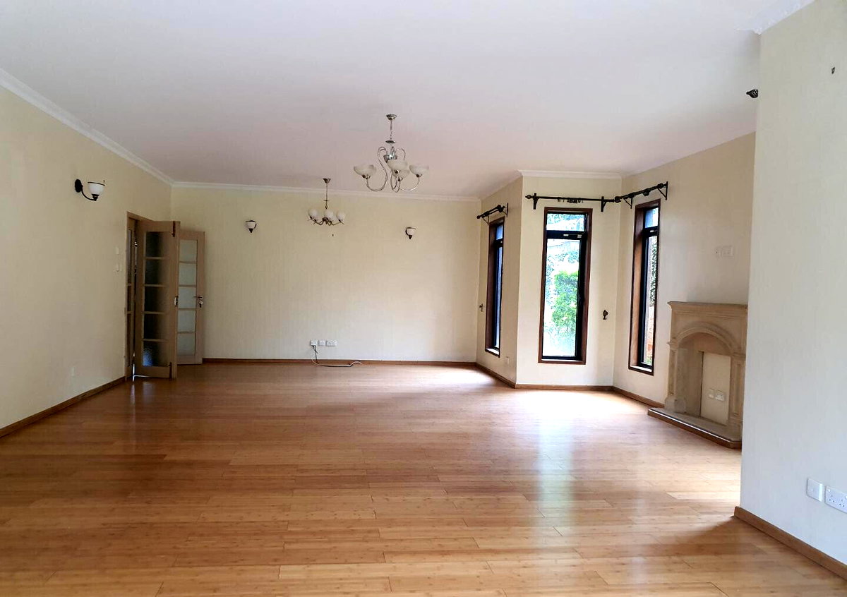 5-Ensuite Townhouse with Steam Room, Sauna & Jacuzzi - Lavington