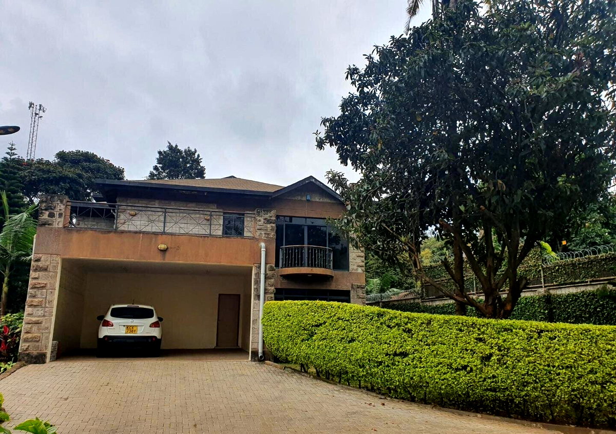 5-Ensuite Townhouse with Steam Room, Sauna & Jacuzzi - Lavington