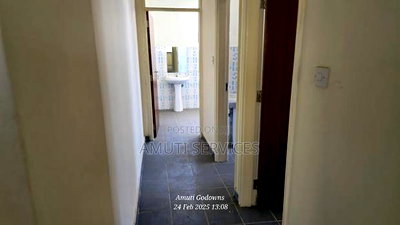 2850 SQFT Office/Storage to Let - Image 4