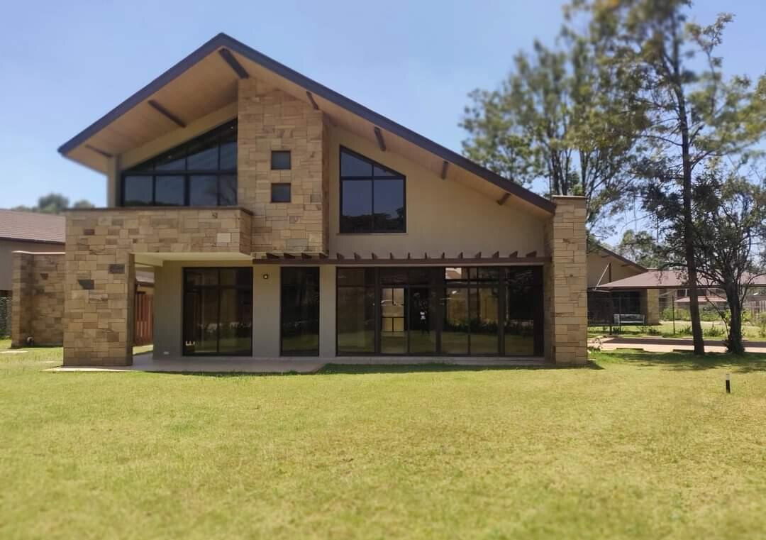 4-Ensuite Townhouse with Common Pool & Gym – Karen