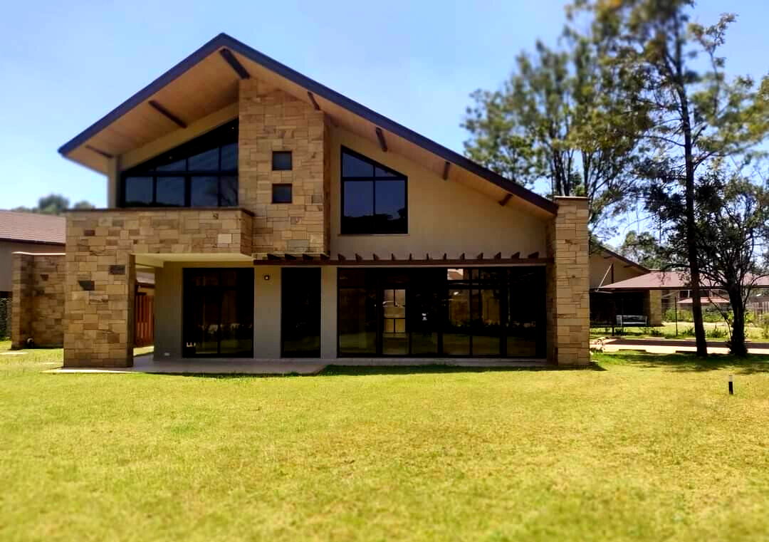 4-Ensuite Townhouse with Common Pool & Gym – Karen