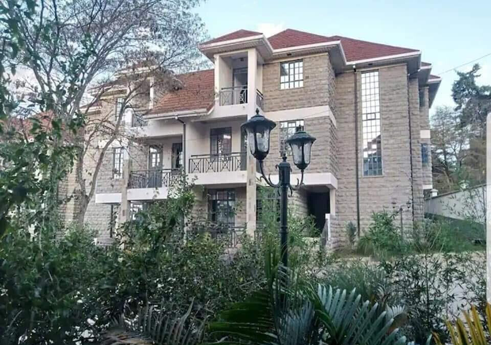 4BR Stone-Finished Villa with Jacuzzi & Gym - Ongata Rongai
