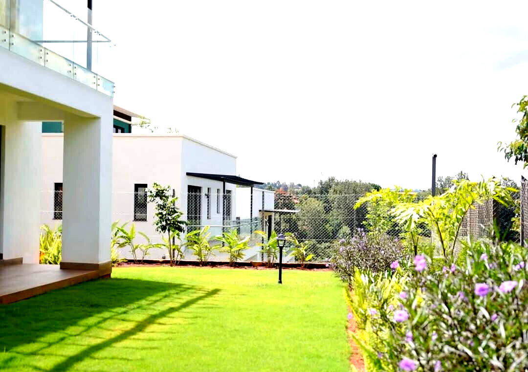5 En-Suite Townhouse with Sunken Lounge & Fireplace - Kitisuru
