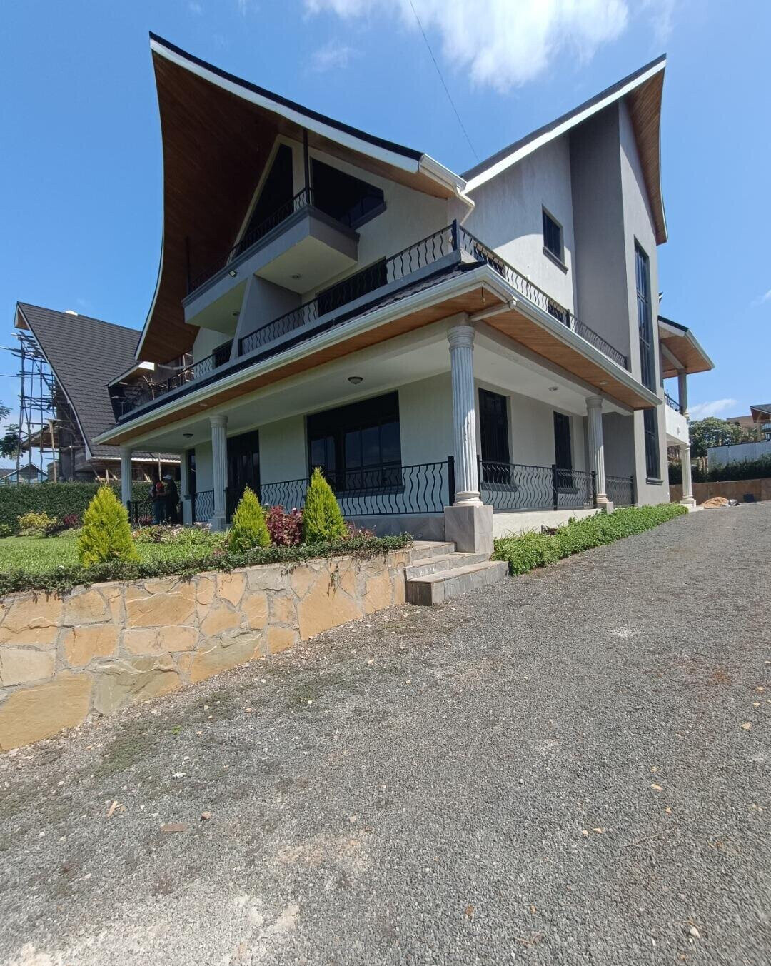 5BR All-Ensuite Townhouse on 1/4 Acre with SQ - Ruiru Daykio