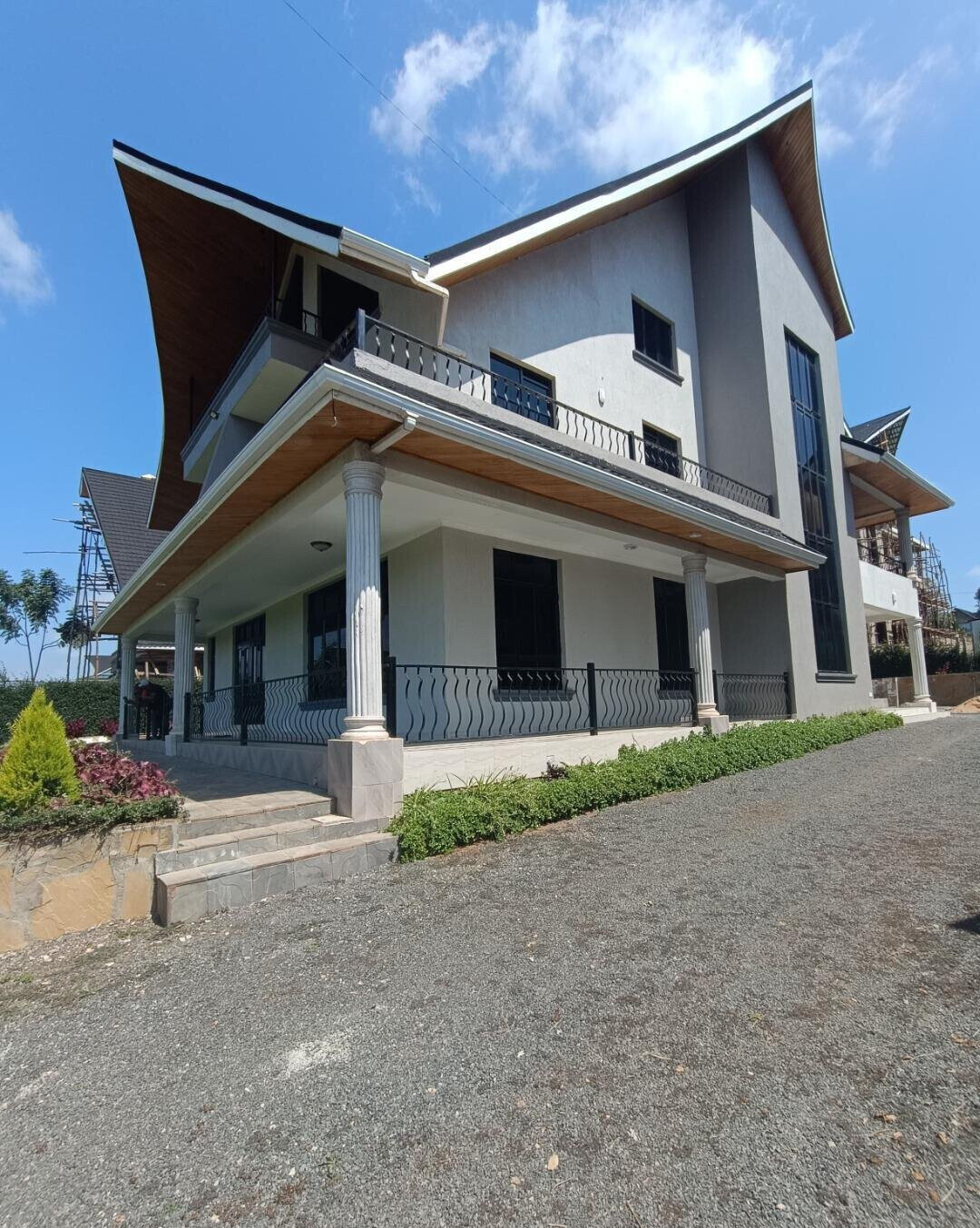 5BR All-Ensuite Townhouse on 1/4 Acre with SQ - Ruiru Daykio