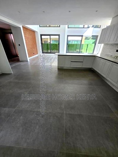 5bdrm Villa in Lavington for sale - Image 14