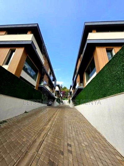 5bdrm Villa in Lavington for sale - Image 3