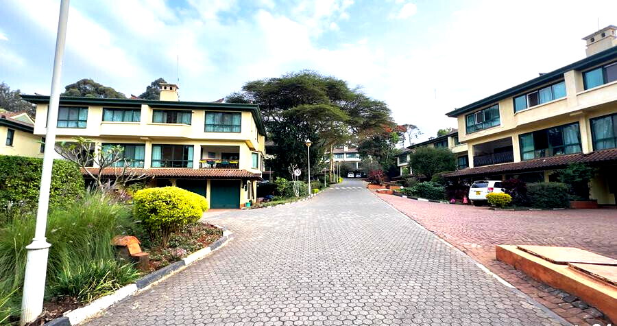 3-Ensuite Townhouse with Generator & Borehole - Westlands