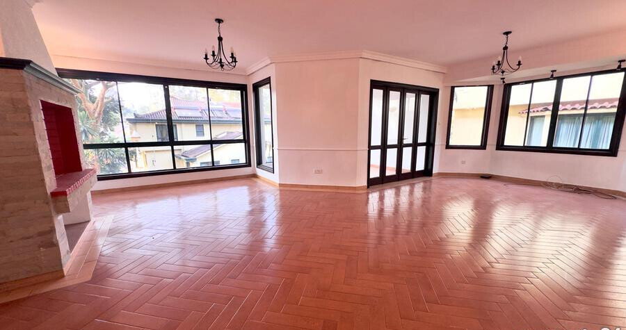 3-Ensuite Townhouse with Generator & Borehole - Westlands