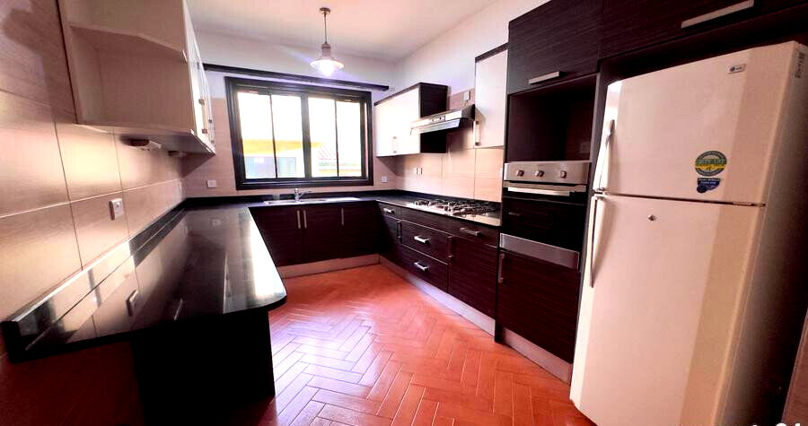 3-Ensuite Townhouse with Generator & Borehole - Westlands