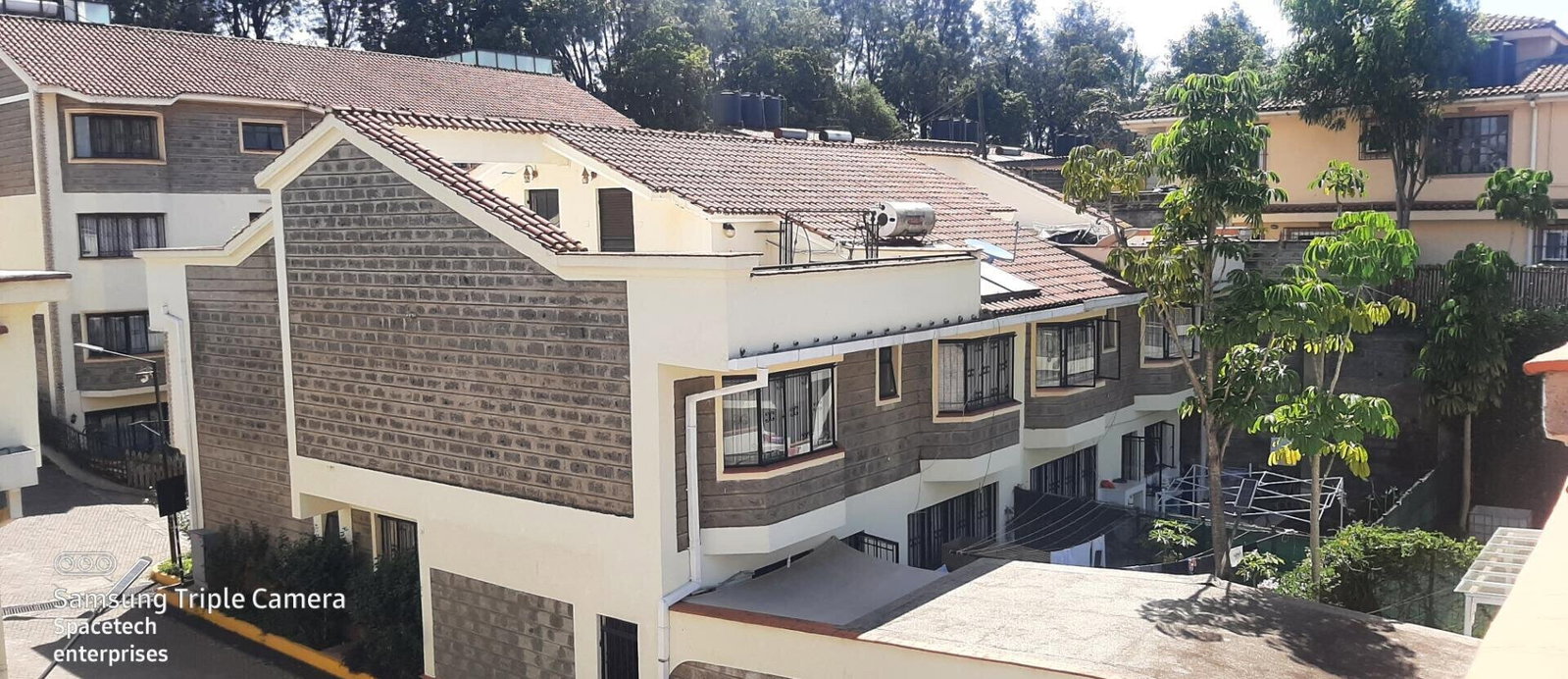 4-Ensuite Townhouse with Private Garden & Pool Access - Westlands