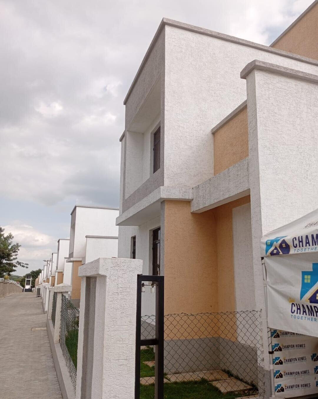 4BR All-Ensuite Townhouse with DSQ & Rooftop Terrace - Rimpa, Rongai