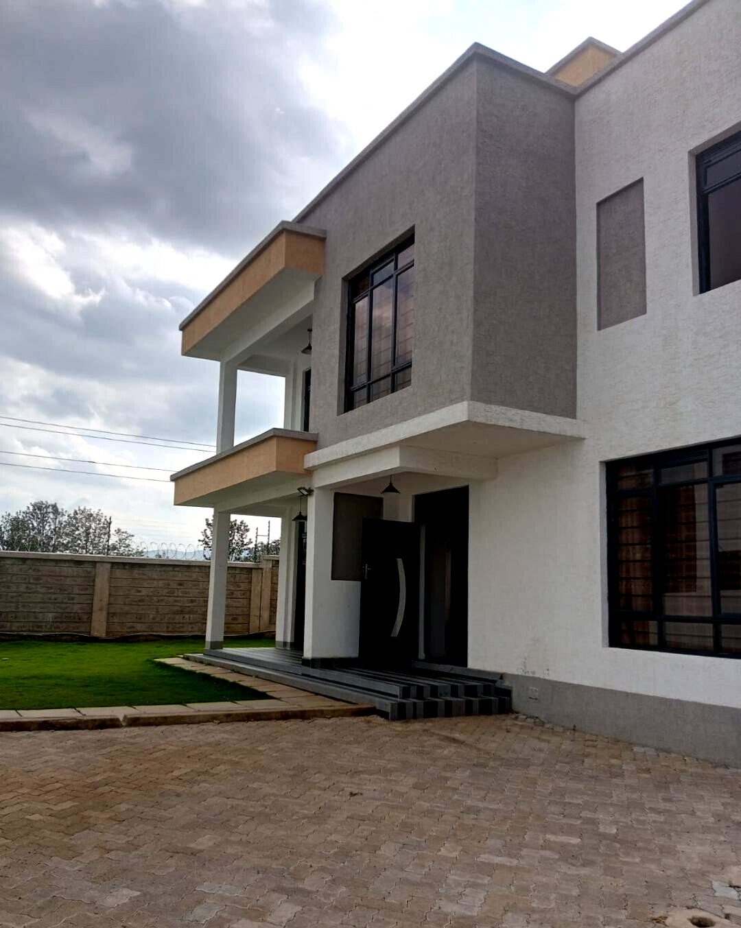 4BR All-Ensuite Townhouse with DSQ & Rooftop Terrace - Rimpa, Rongai