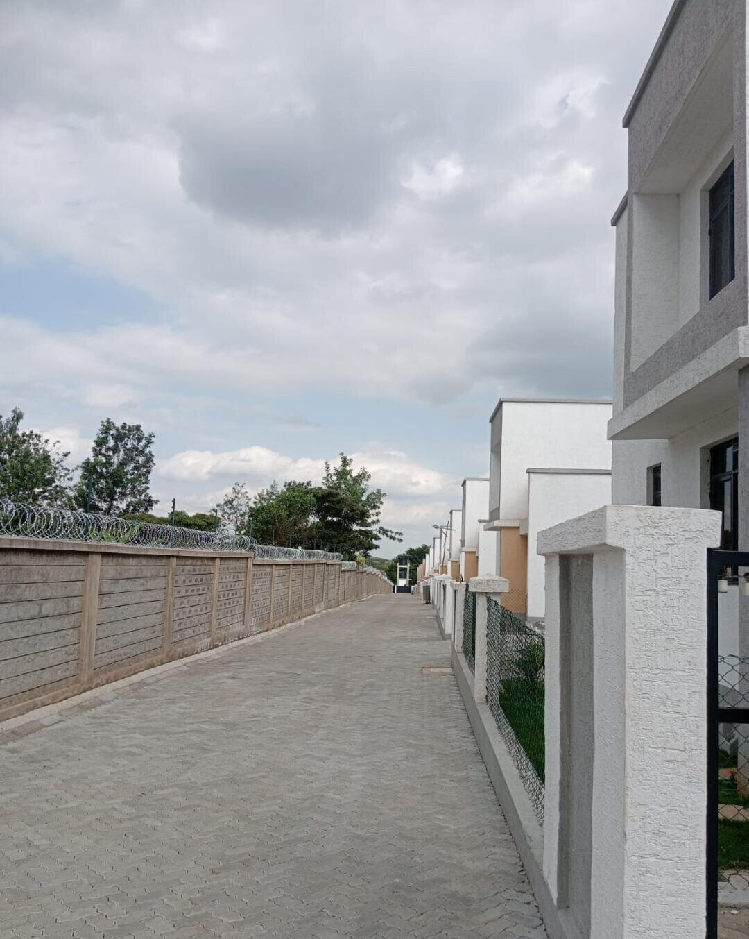4BR All-Ensuite Townhouse with DSQ & Rooftop Terrace - Rimpa, Rongai