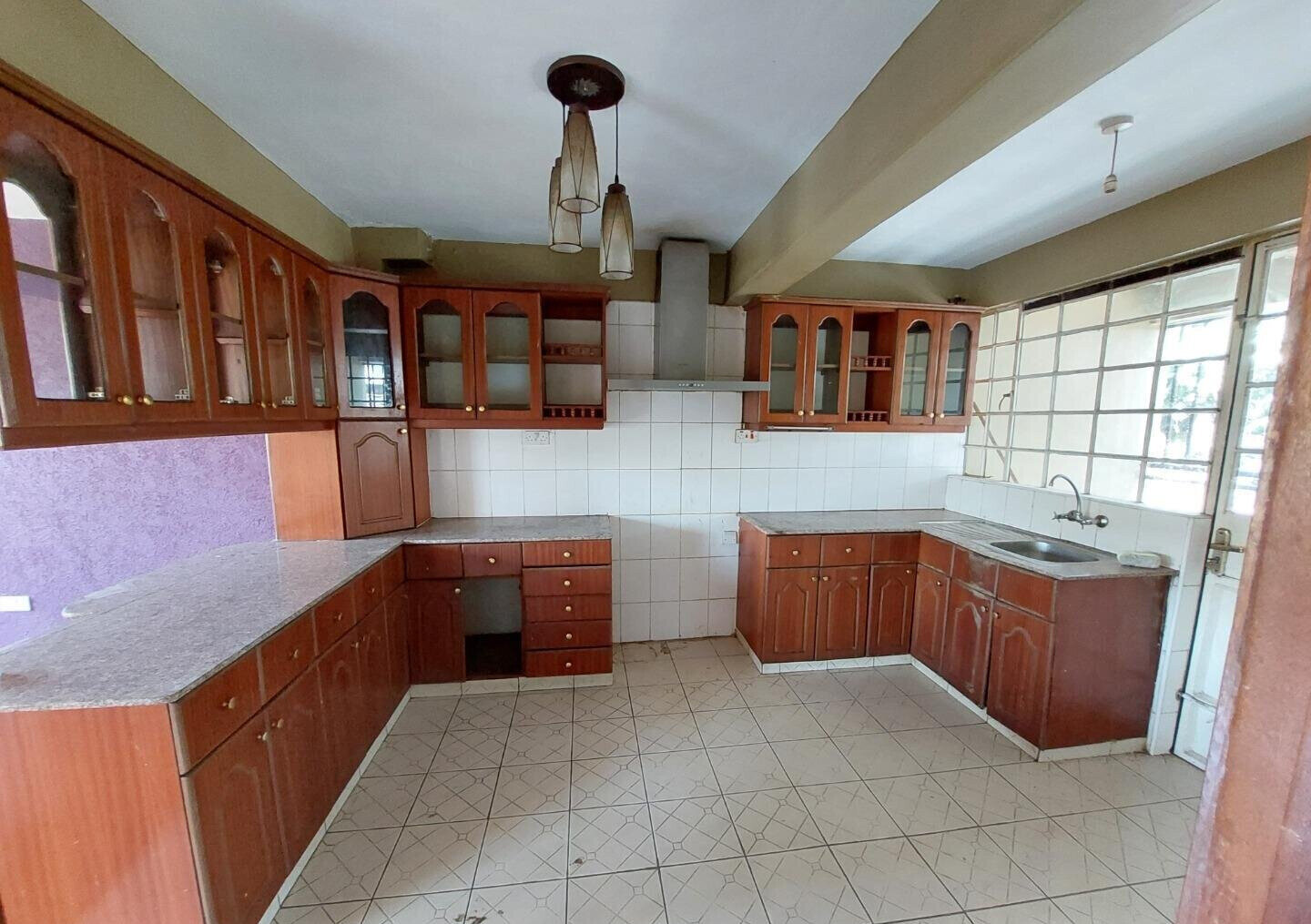 4BR All Ensuite Townhouse with DSQ & Expressway Access - South B