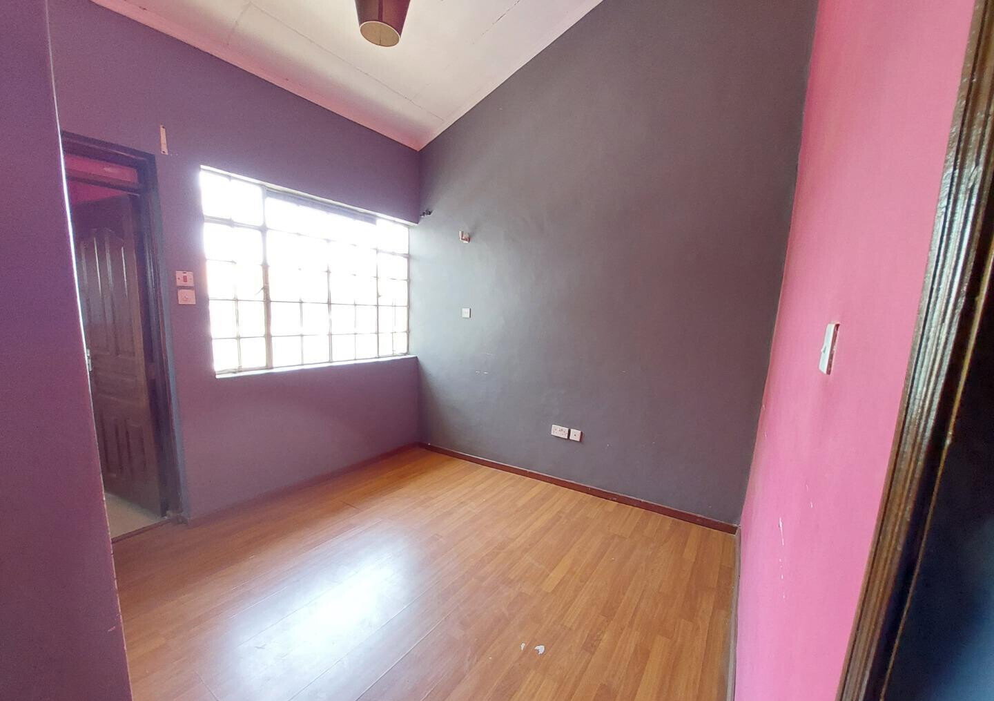 4BR All Ensuite Townhouse with DSQ & Expressway Access - South B