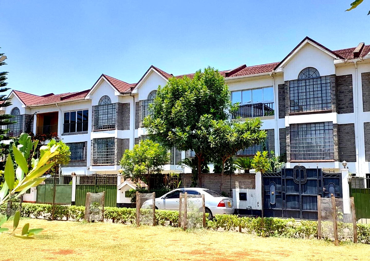 4BR All Ensuite Townhouse with DSQ & Expressway Access - South B