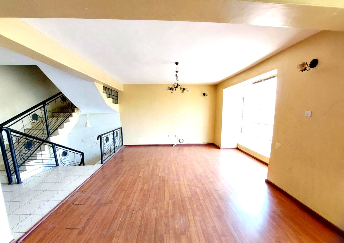 4BR All Ensuite Townhouse with DSQ & Expressway Access - South B
