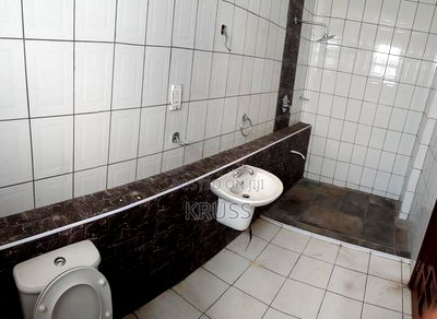 3bdrm Apartment in Nyali for rent - Image 14