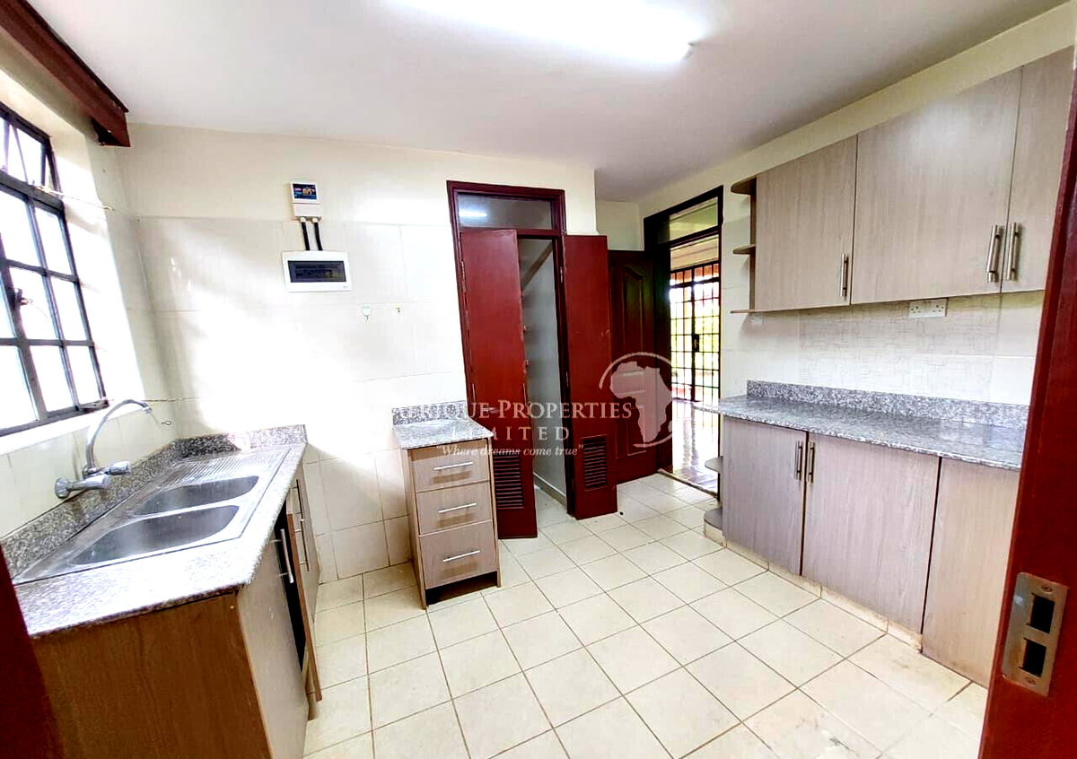 3BR Villa with Private Compound at KSh 120K