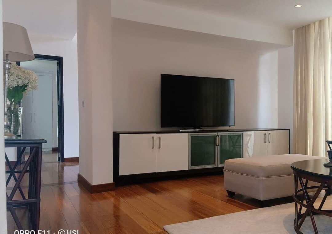 Deerpark Karen: 5-Bed Villa on Half-Acre with Private Pool & Forest