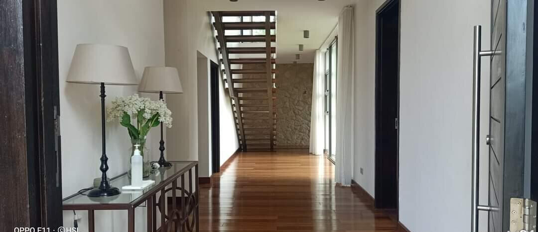 Deerpark Karen: 5-Bed Villa on Half-Acre with Private Pool & Forest