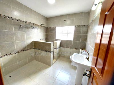 3bdrm Bungalow in Githigiri, Thika for rent - Image 9