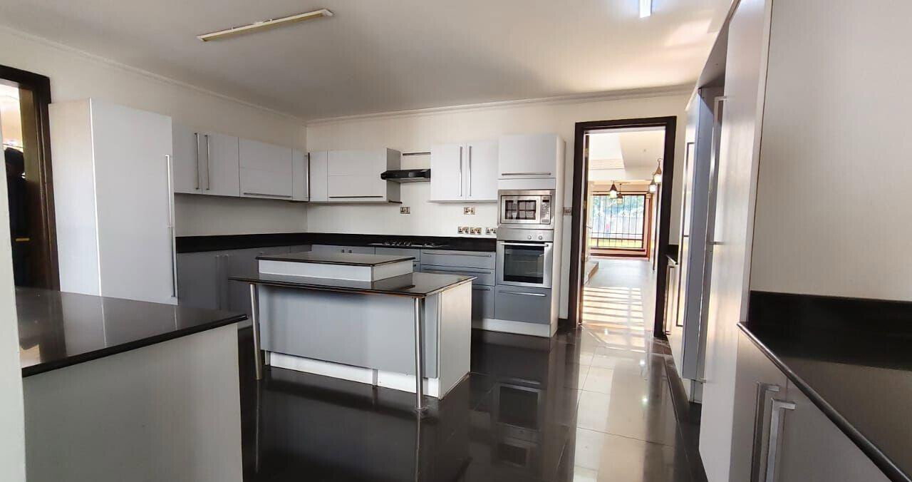 Spacious 5BR Garden Home