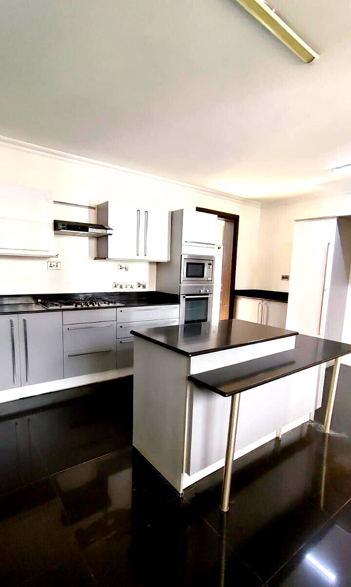 Spacious 5BR Garden Home