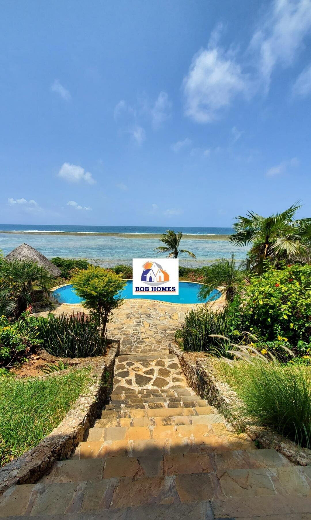 1-Acre Beachfront Townhouse with Private Pool - Shanzu