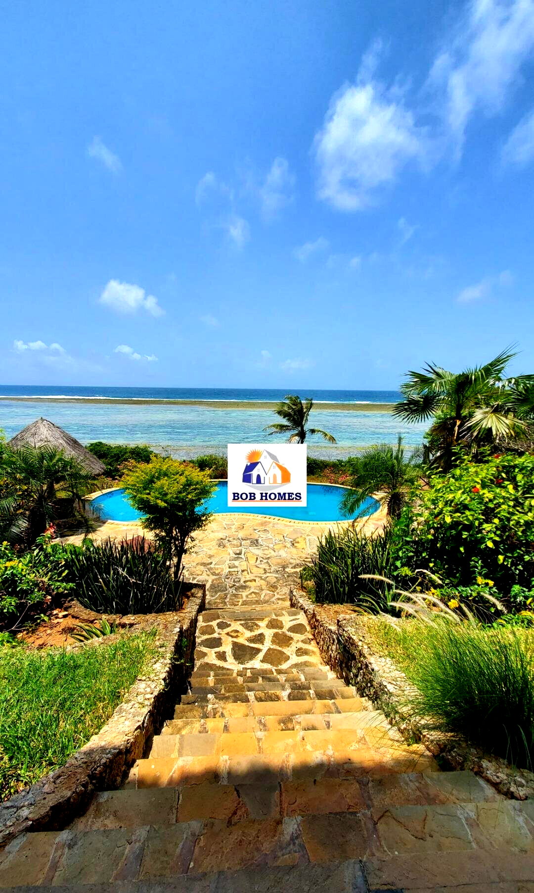 1-Acre Beachfront Townhouse with Private Pool - Shanzu
