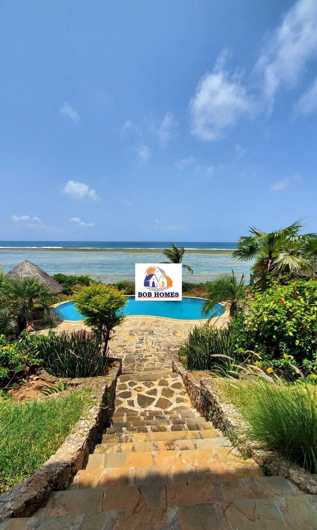 1-Acre Beachfront Townhouse with Private Pool - Shanzu
