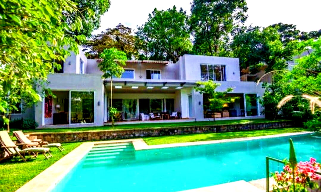 Ambassadorial 4-Bed on 0.5 Acres with Indoor Pool & Karura Views - Muthaiga