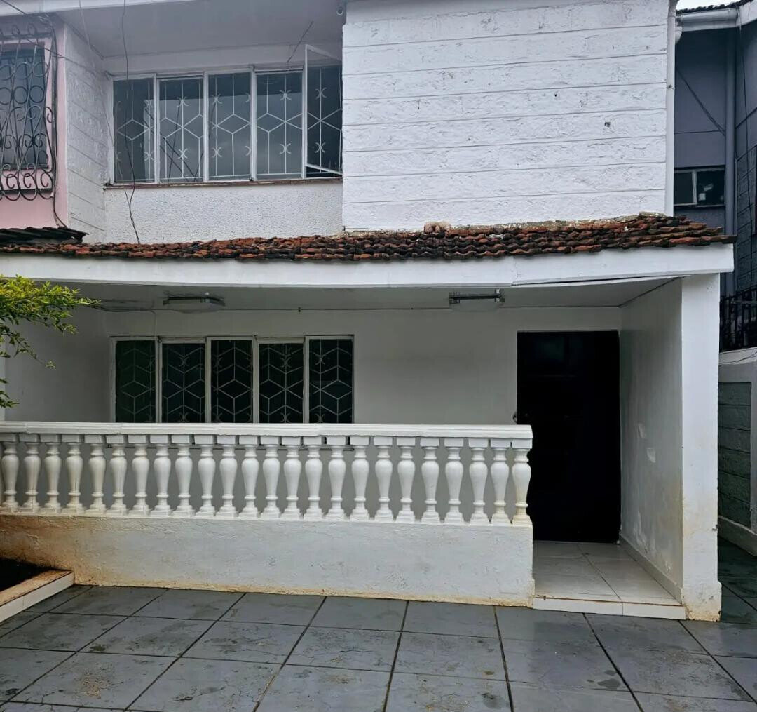 3BR Townhouse with DSQ & Secluded Estate - Lavington