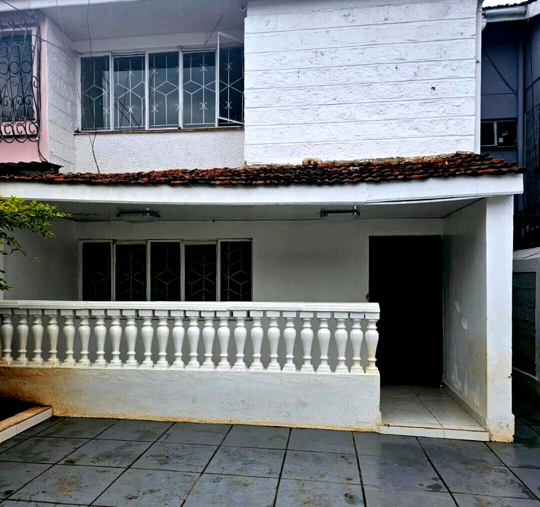 3BR Townhouse with DSQ & Secluded Estate - Lavington