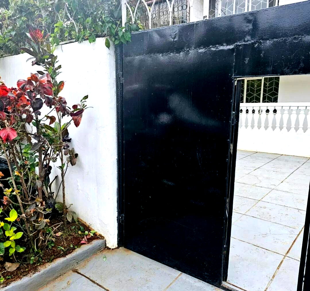 3BR Townhouse with DSQ & Secluded Estate - Lavington