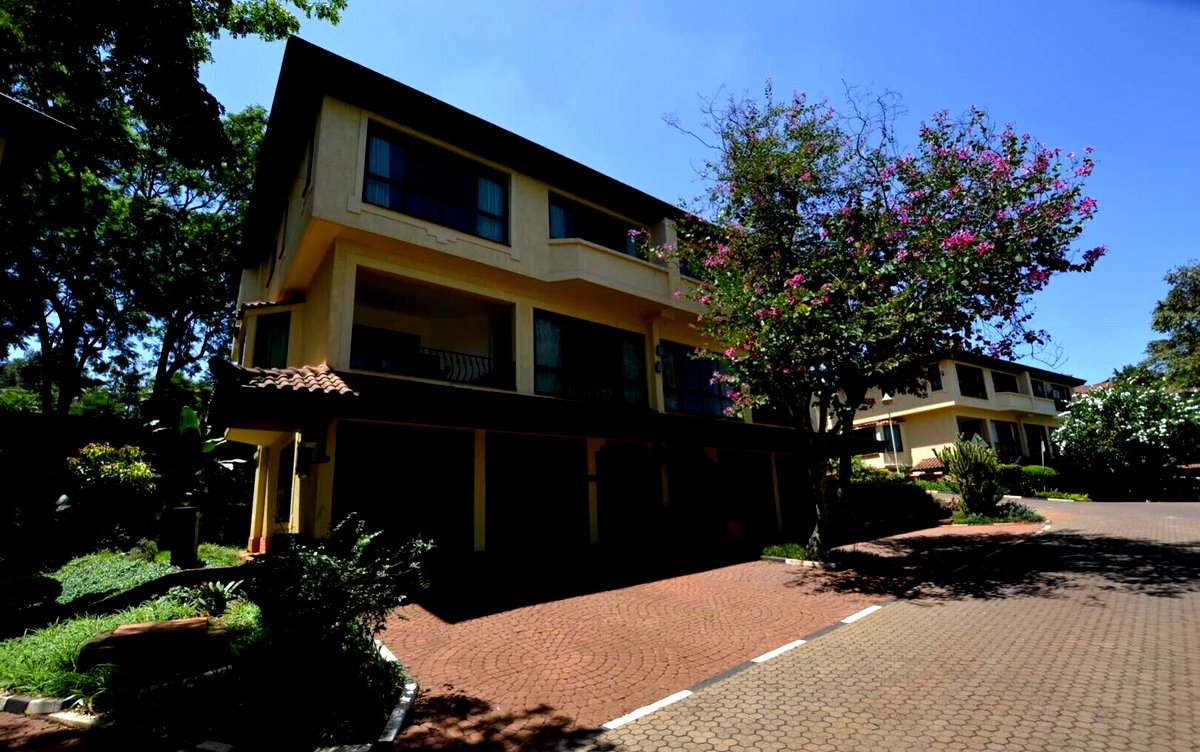 3BR Townhouse in Kyuna – Heated Pool, Gym & Tennis Court