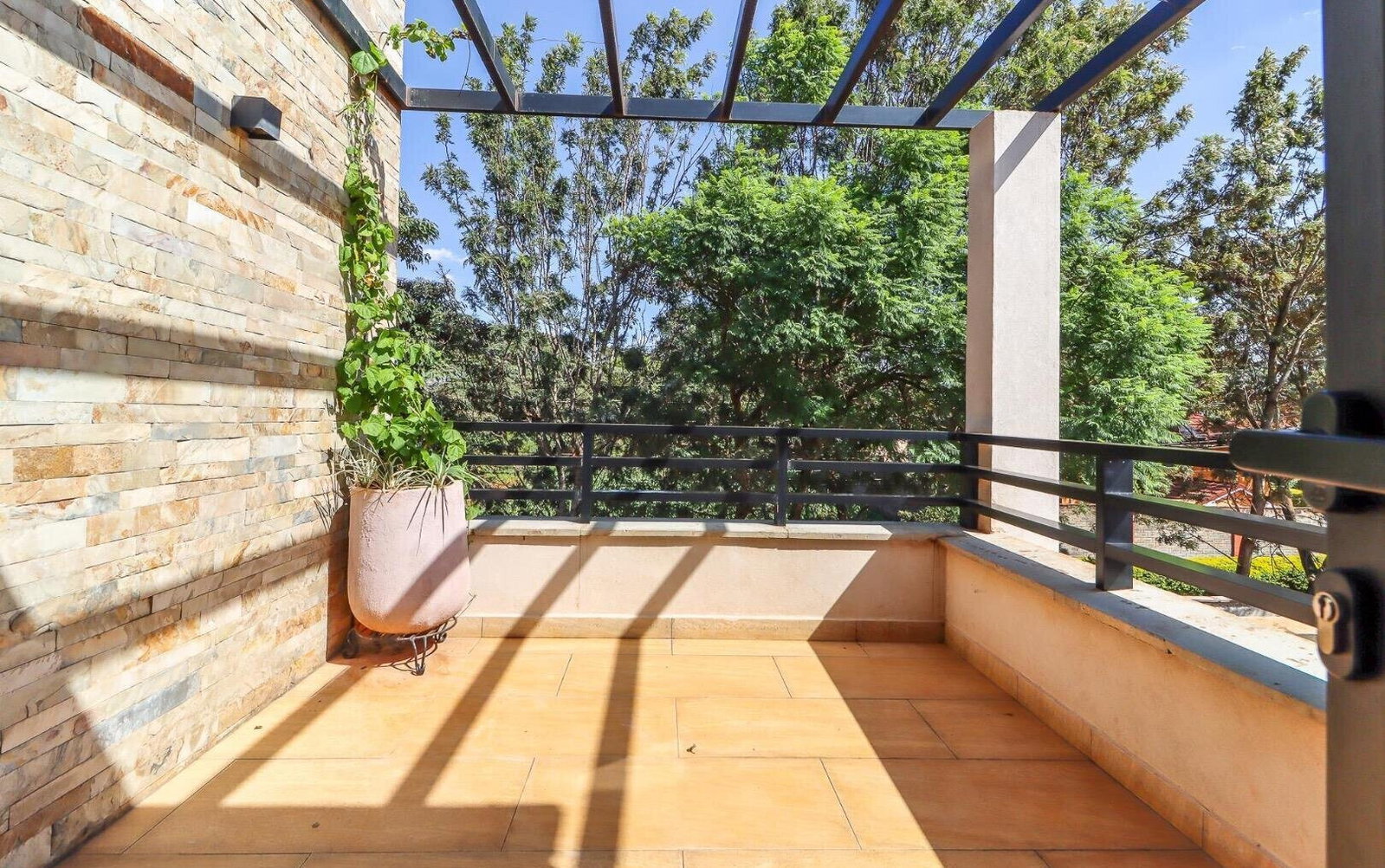 Luxury 5BR Garden Home at KSh 400K