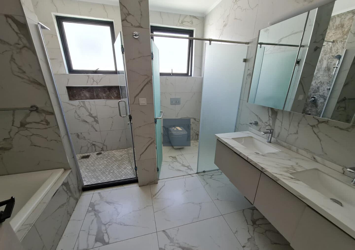 5-Ensuite Townhouse with Sunken Living Room & Generator - Lavington