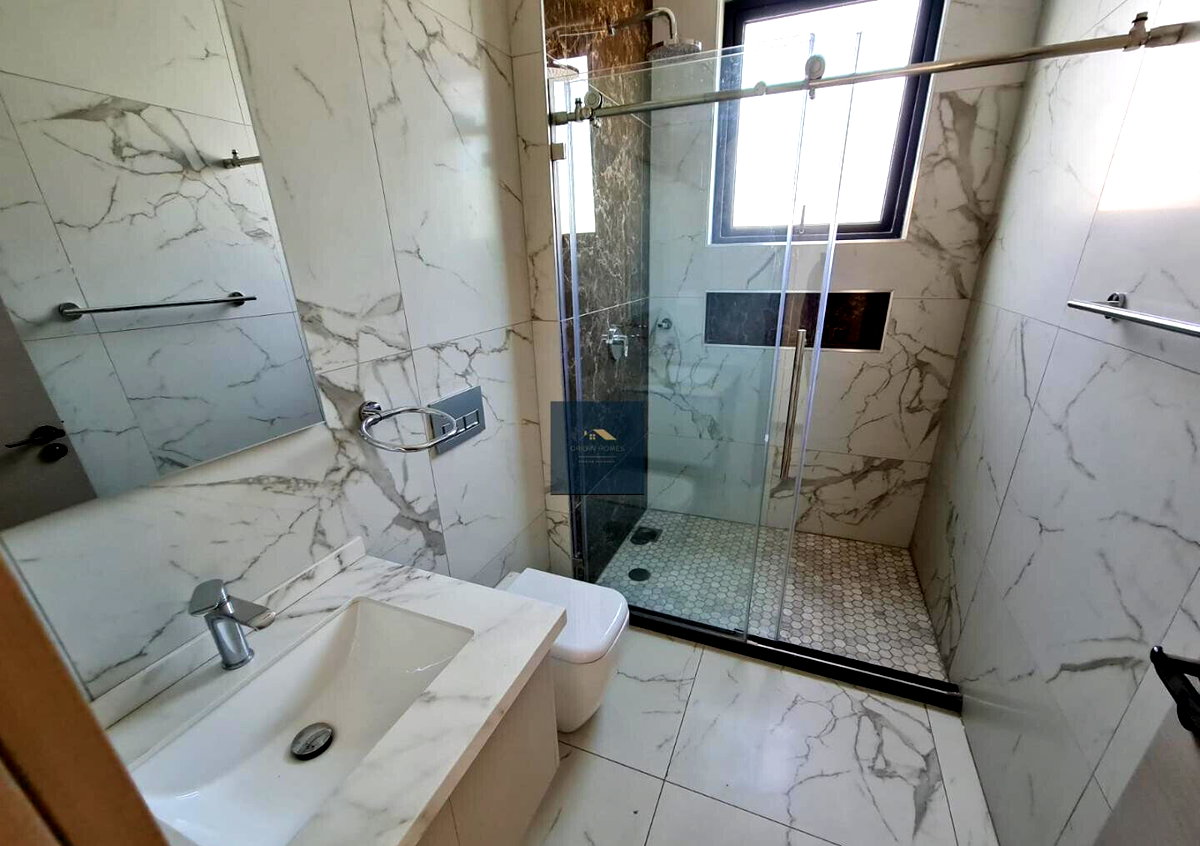 5-Ensuite Townhouse with Sunken Living Room & Generator - Lavington