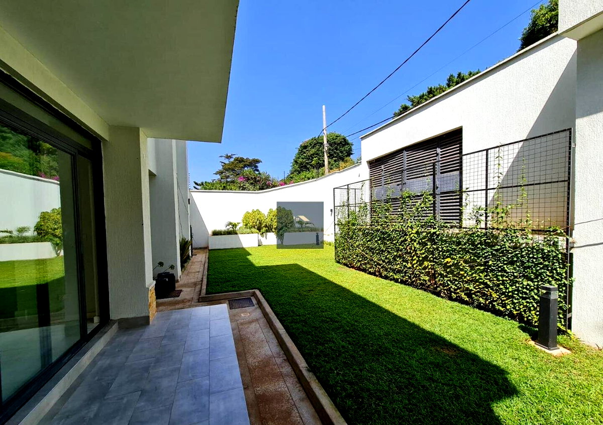 5-Ensuite Townhouse with Sunken Living Room & Generator - Lavington