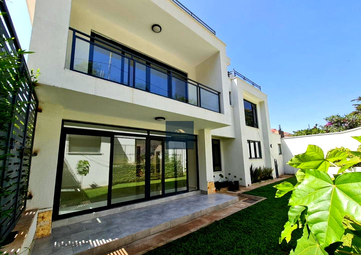 5-Ensuite Townhouse with Sunken Living Room & Generator - Lavington