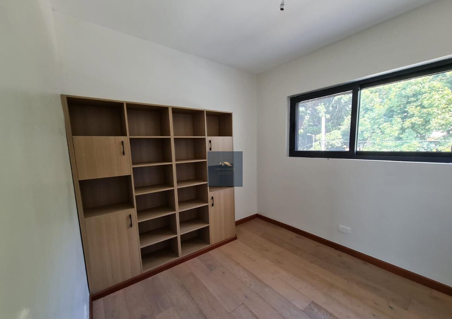 5-Ensuite Townhouse with Sunken Living Room & Generator - Lavington