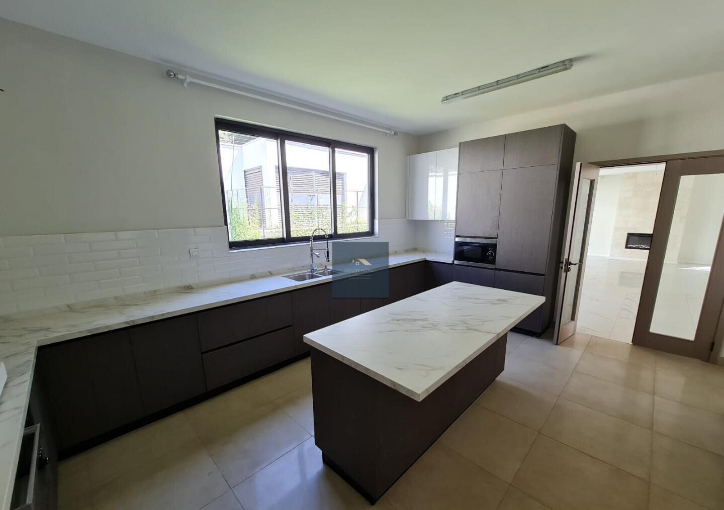 5-Ensuite Townhouse with Sunken Living Room & Generator - Lavington