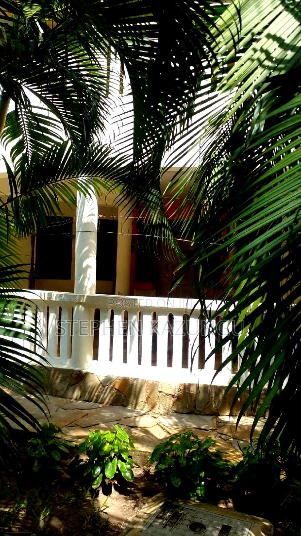 Furnished 2bdrm House in Golf &amp; Living, Ukunda for rent